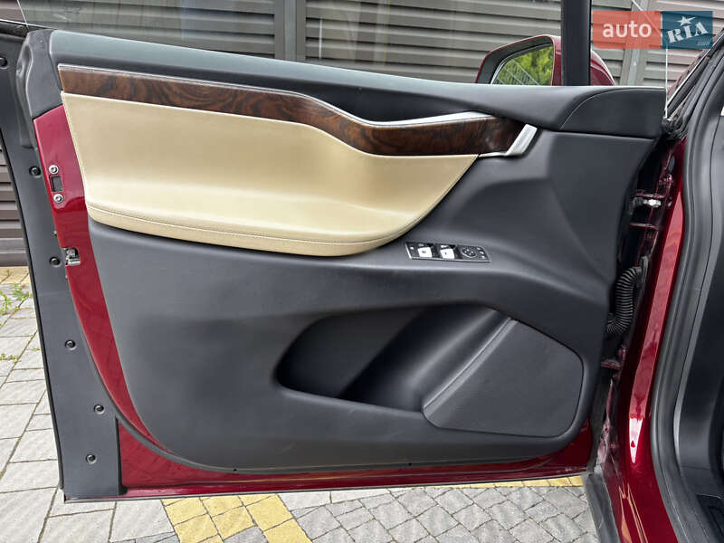 Позашляховик / Кросовер Tesla Model X 2016 в Стрию фото 13 Позашляховик / Кросовер Tesla Model X 2016 в Стрию
