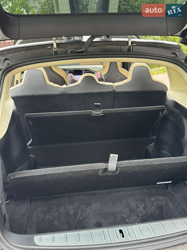 Внедорожник / Кроссовер Tesla Model X 2017 в Львове фото 8 Внедорожник / Кроссовер Tesla Model X 2017 в Львове