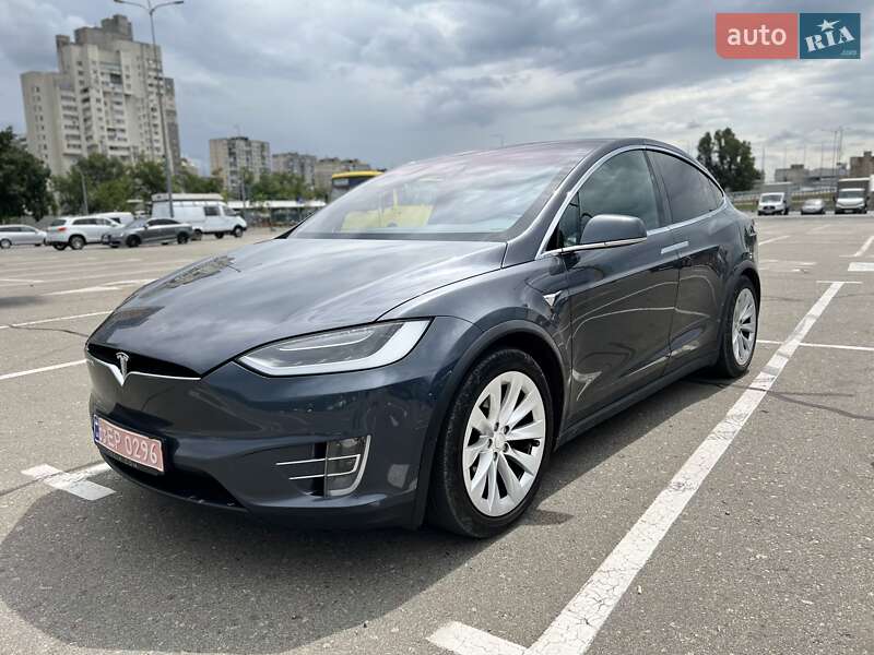 Позашляховик / Кросовер Tesla Model X 2017 в Києві