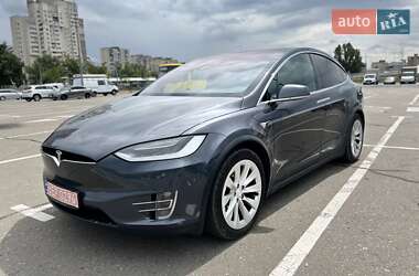 Позашляховик / Кросовер Tesla Model X 2017 в 