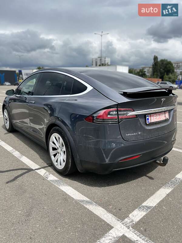 Позашляховик / Кросовер Tesla Model X 2017 в Києві
