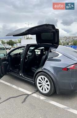 Позашляховик / Кросовер Tesla Model X 2017 в 