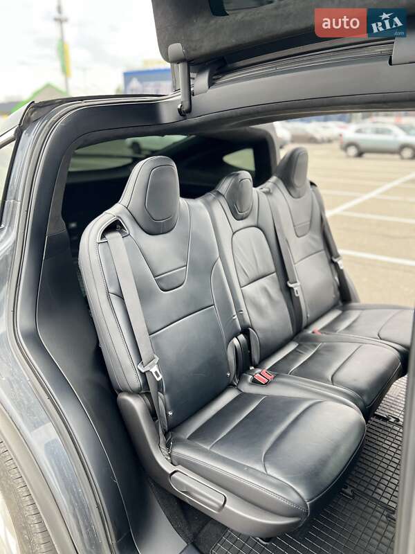 Позашляховик / Кросовер Tesla Model X 2017 в Києві