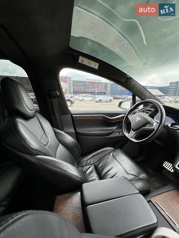 Позашляховик / Кросовер Tesla Model X 2017 в Києві