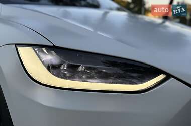 Позашляховик / Кросовер Tesla Model X 2018 в 