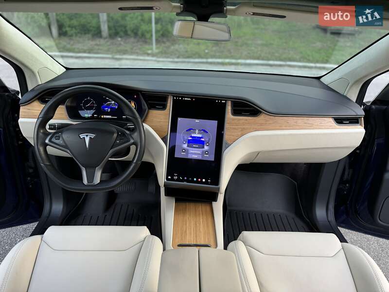 Позашляховик / Кросовер Tesla Model X 2018 в Києві