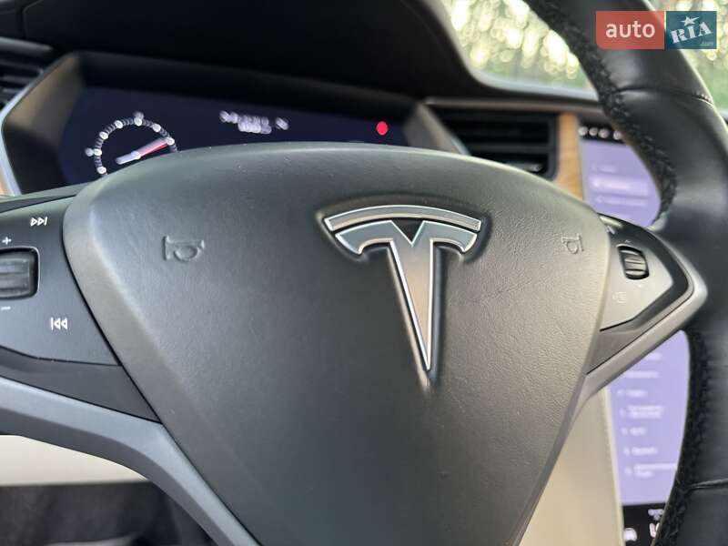 Позашляховик / Кросовер Tesla Model X 2018 в Києві