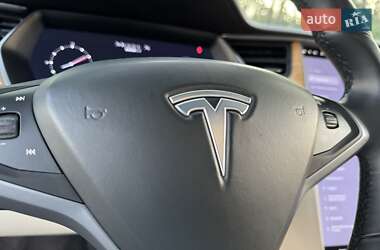 Позашляховик / Кросовер Tesla Model X 2018 в 