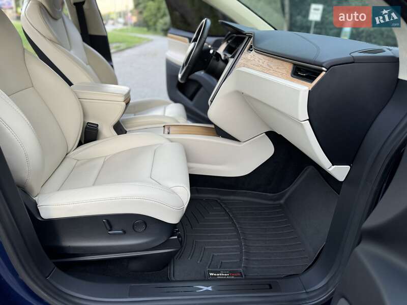 Позашляховик / Кросовер Tesla Model X 2018 в Києві