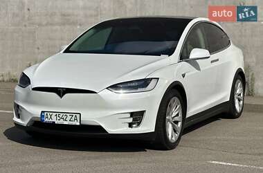 Позашляховик / Кросовер Tesla Model X 2017 в 