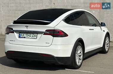 Позашляховик / Кросовер Tesla Model X 2017 в 