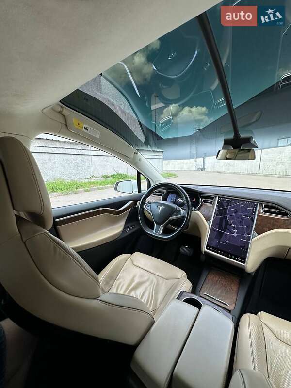 Позашляховик / Кросовер Tesla Model X 2017 в Києві