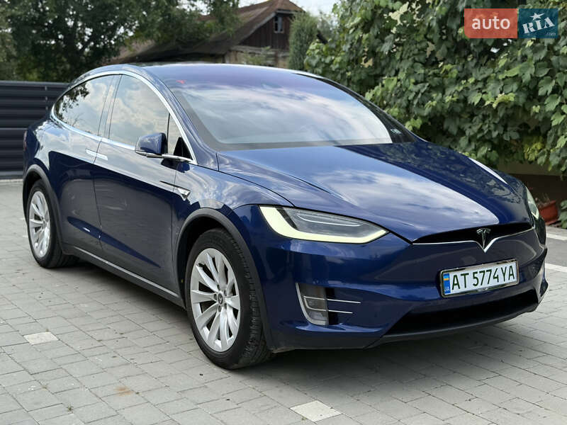 Позашляховик / Кросовер Tesla Model X 2016 в Івано-Франківську
