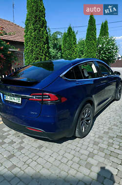 Позашляховик / Кросовер Tesla Model X 2018 в 