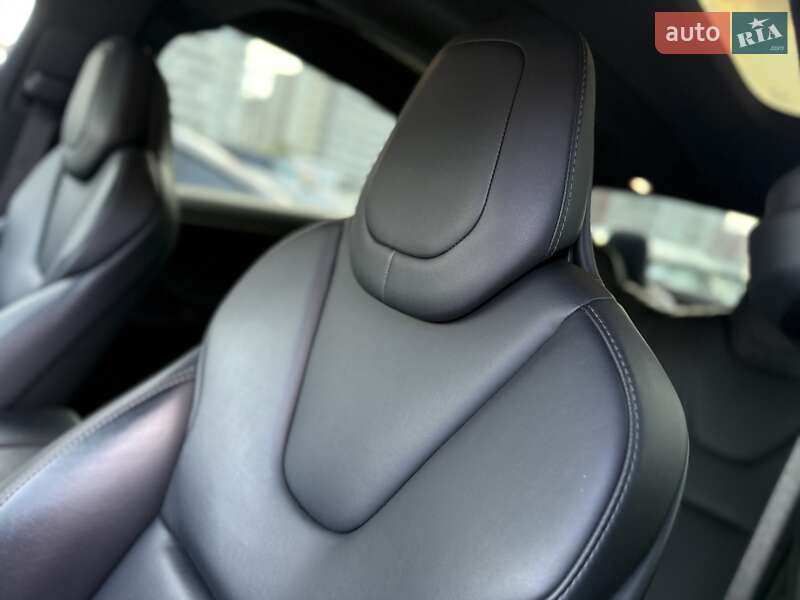 Позашляховик / Кросовер Tesla Model X 2020 в Києві