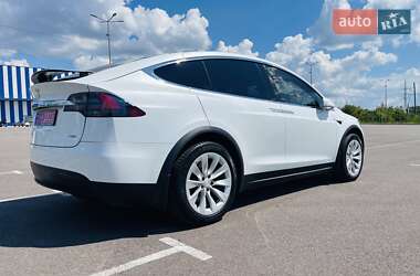 Позашляховик / Кросовер Tesla Model X 2018 в 