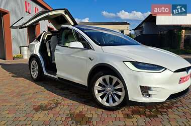 Внедорожник / Кроссовер Tesla Model X 2018 в 