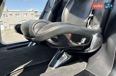 Внедорожник / Кроссовер Tesla Model X 2016 в 