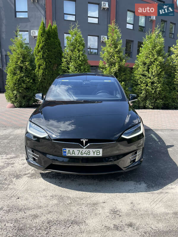 Позашляховик / Кросовер Tesla Model X 2018 в Києві