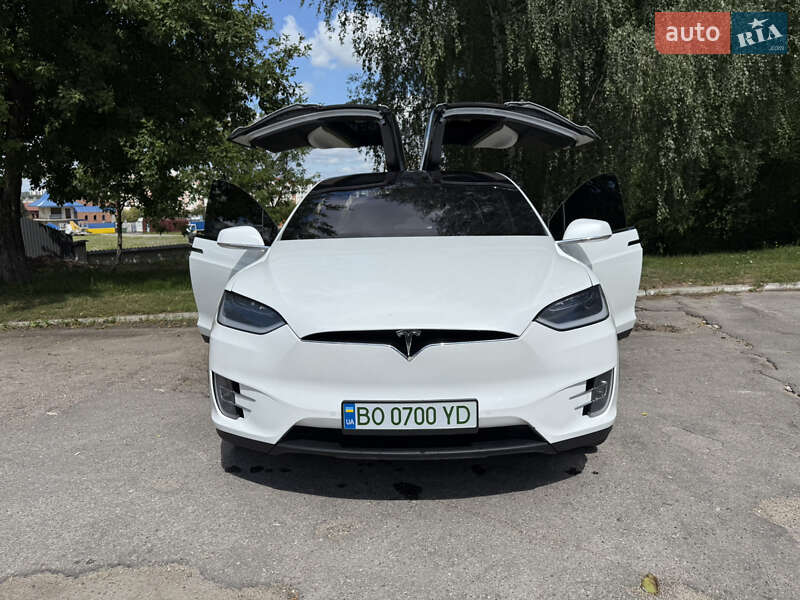 Tesla Model X 2018