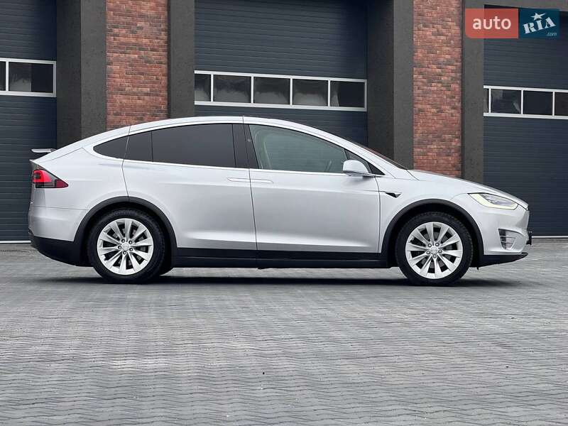 Позашляховик / Кросовер Tesla Model X 2018 в Полтаві