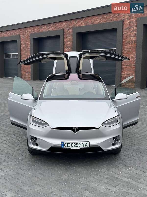 Позашляховик / Кросовер Tesla Model X 2018 в Полтаві