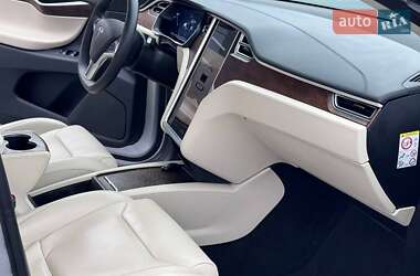 Внедорожник / Кроссовер Tesla Model X 2018 в 