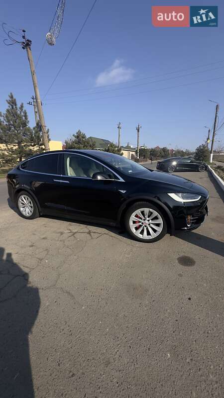 Позашляховик / Кросовер Tesla Model X 2016 в Одесі
