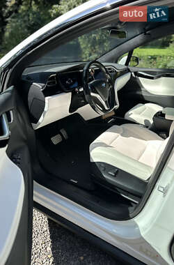 Внедорожник / Кроссовер Tesla Model X 2017 в 