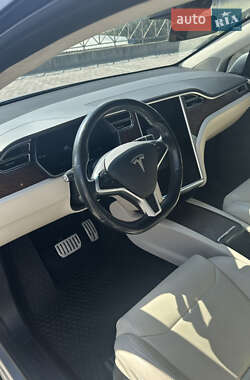Позашляховик / Кросовер Tesla Model X 2017 в 