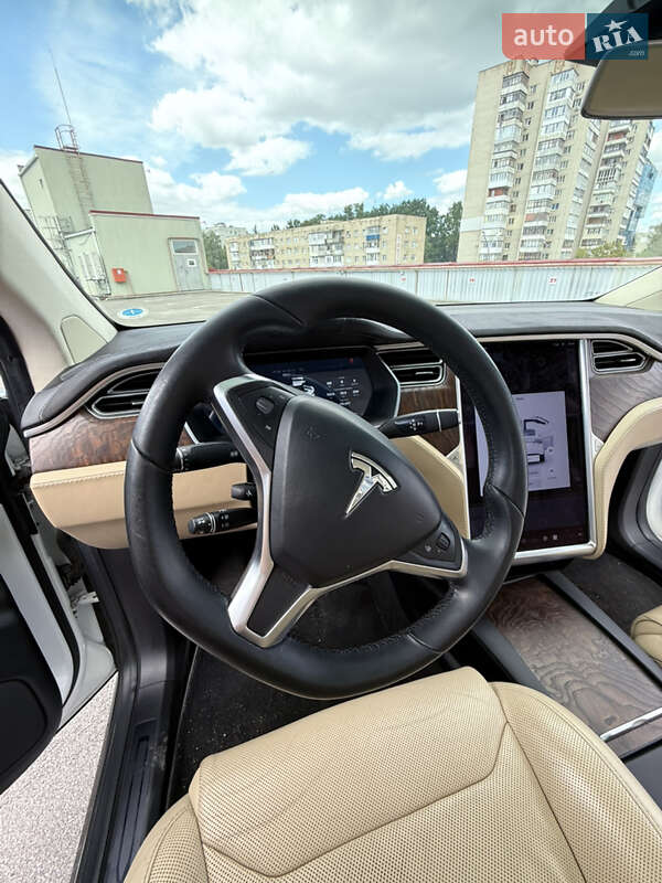Внедорожник / Кроссовер Tesla Model X 2016 в Виннице