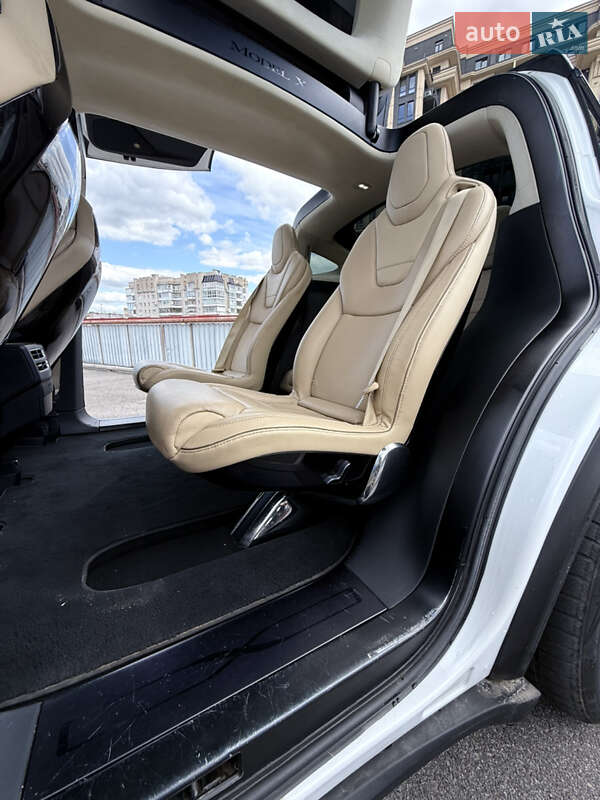Внедорожник / Кроссовер Tesla Model X 2016 в Виннице