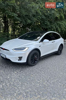 Позашляховик / Кросовер Tesla Model X 2016 в 
