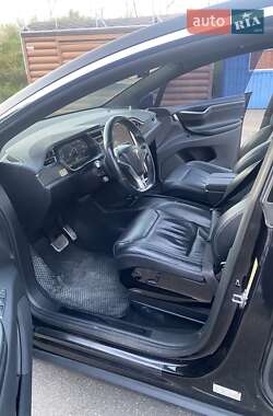 Позашляховик / Кросовер Tesla Model X 2016 в 