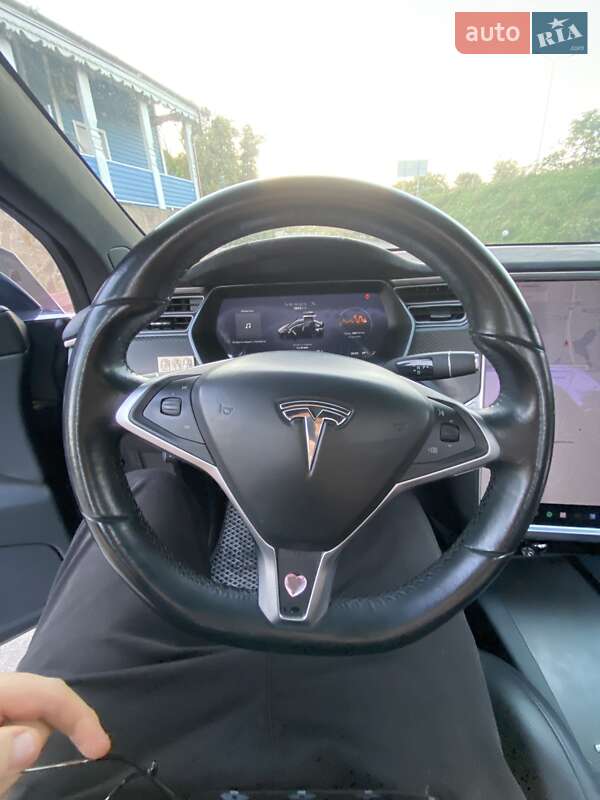 Внедорожник / Кроссовер Tesla Model X 2016 в Виннице