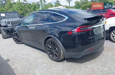 Позашляховик / Кросовер Tesla Model X 2018 в 