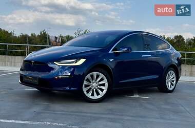 Позашляховик / Кросовер Tesla Model X 2016 в 