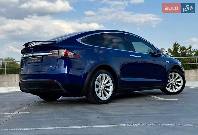 Позашляховик / Кросовер Tesla Model X 2016 в Києві фото 11 Позашляховик / Кросовер Tesla Model X 2016 в Києві