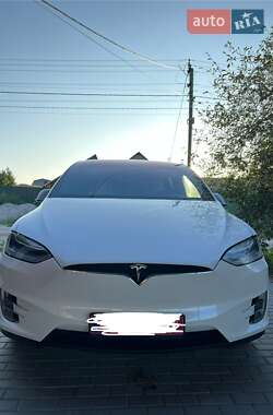Внедорожник / Кроссовер Tesla Model X 2019 в 