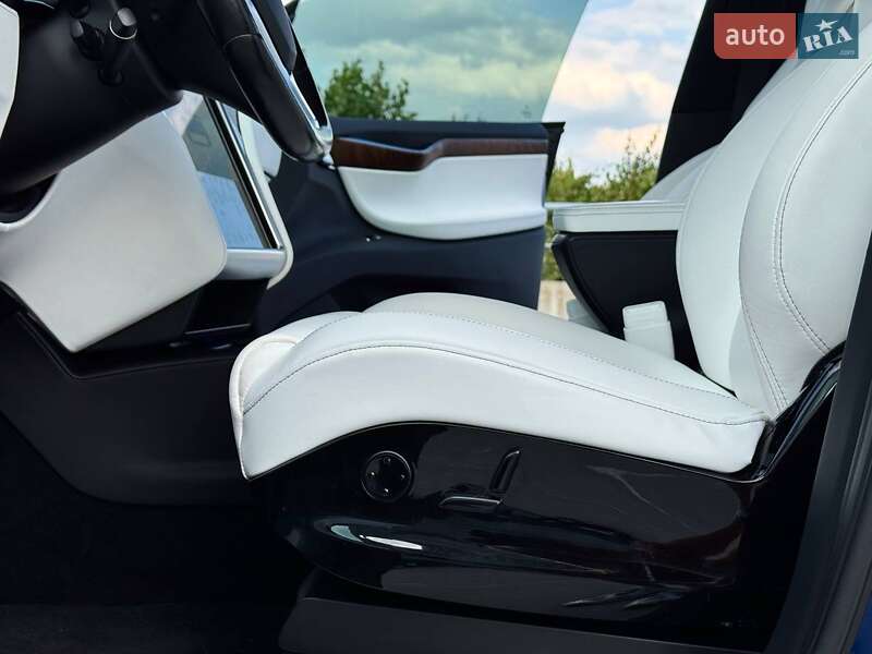 Позашляховик / Кросовер Tesla Model X 2016 в Києві фото 21 Позашляховик / Кросовер Tesla Model X 2016 в Києві