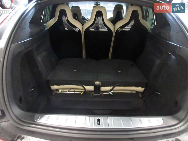 Позашляховик / Кросовер Tesla Model X 2016 в Одесі