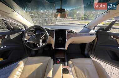 Позашляховик / Кросовер Tesla Model X 2016 в 