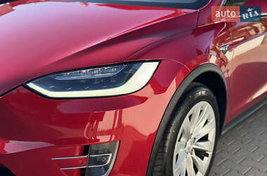 Внедорожник / Кроссовер Tesla Model X 2017 в 
