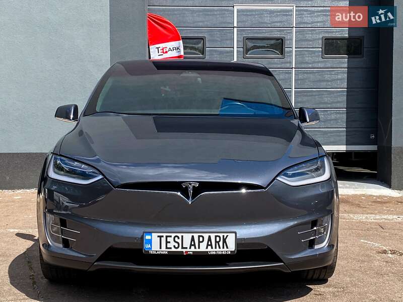 Внедорожник / Кроссовер Tesla Model X 2016 в Киеве