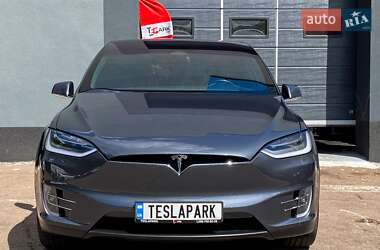 Позашляховик / Кросовер Tesla Model X 2016 в 