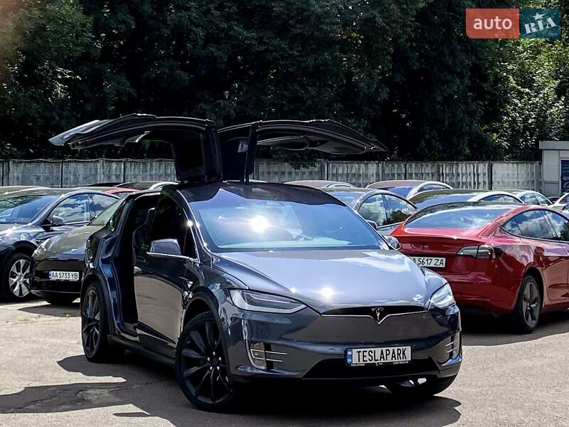 Внедорожник / Кроссовер Tesla Model X 2016 в Киеве