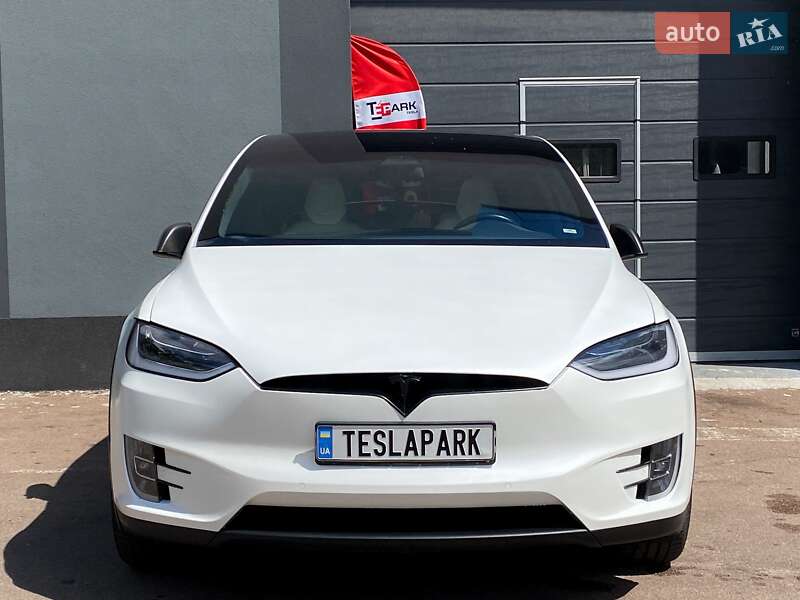 Позашляховик / Кросовер Tesla Model X 2019 в Києві