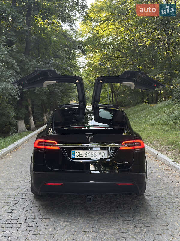 Позашляховик / Кросовер Tesla Model X 2020 в Чернівцях