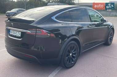 Позашляховик / Кросовер Tesla Model X 2017 в 