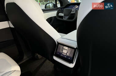 Позашляховик / Кросовер Tesla Model X 2022 в 